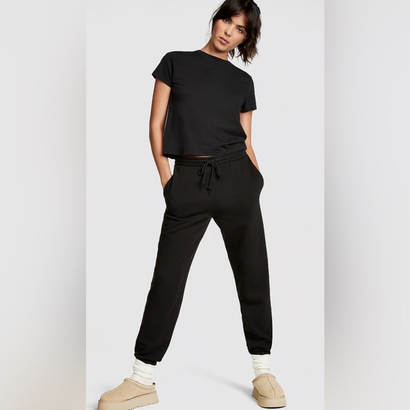 Victoria’s Secret Pink Cotton Tee/Black-Various Sizes (Small & Med.)NWT🖤 - Picture 3 of 5